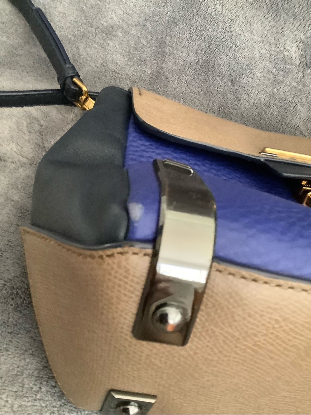 Marc by Marc Jacobs blue and cream colorblock purse - Picture 5 of 12